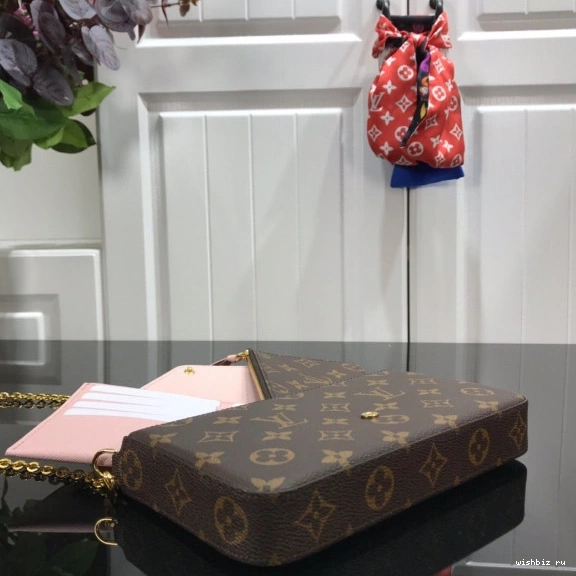 WIS LOUIS POCHETTE FÉLICIE VUITTON 1108